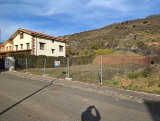 Terrain résidentiel à Calle la abarena 10. Terreno urbano para uso residencial en ezcaray