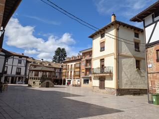 Casa a Plaza conde de torremúzquiz 3. Edificio de uso residencial