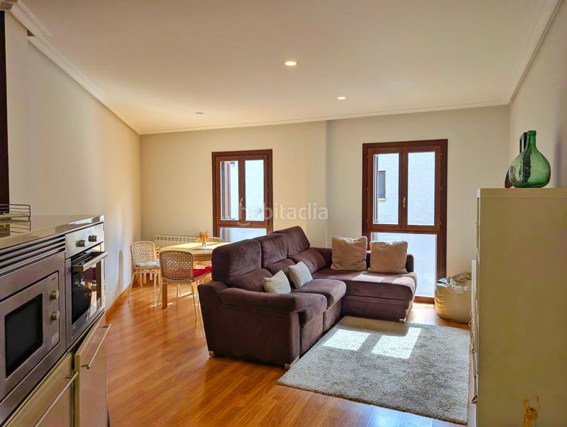 Foto f808692a-968f-47f1-acf0-b8e35559805a. Apartamento en calle obispo fray martín de sarmiento 28 piso de 2 habitaciones amueblado. en Ojacastro