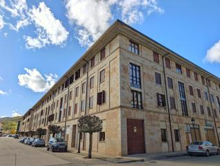 Pis a Calle víctor monge 4. Piso de 3 habitaciones con piscina, ascensor, trastero y garaje