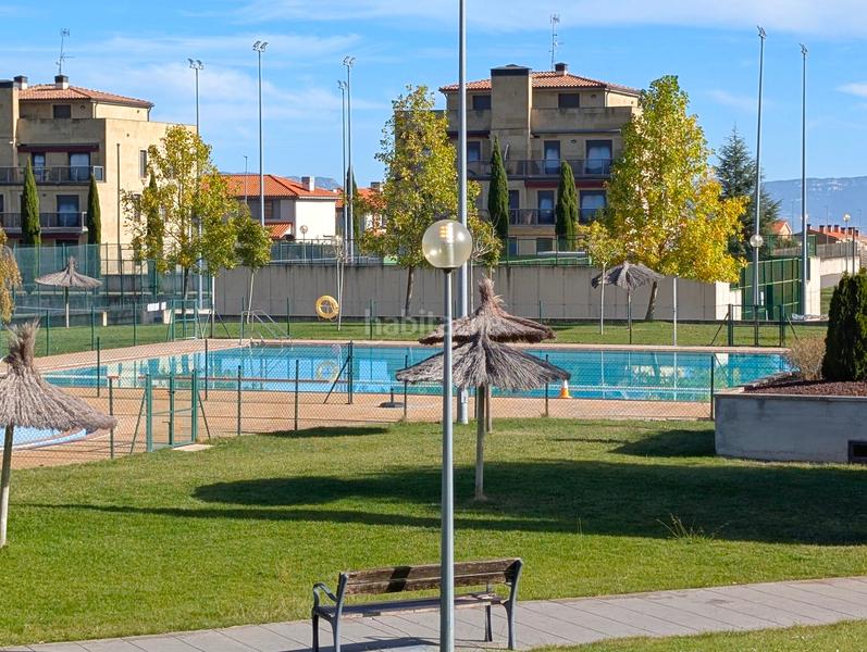 Foto 6d062644-4008-4c81-9d86-206efd6fda31. Appartement dans avenida la rioja 5 dans Cirueña