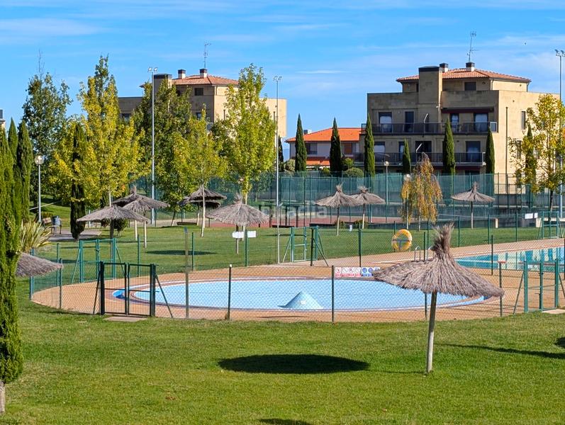 Foto 22fbdf03-6569-42e8-a26d-d9f2caae68bd. Appartement dans avenida la rioja 5 dans Cirueña