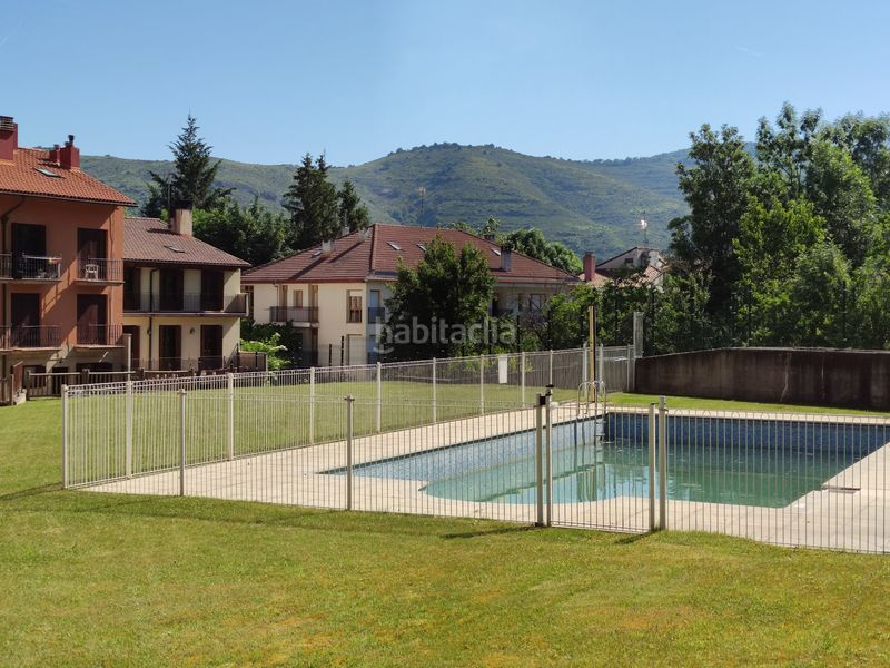 Foto 10bb0015-d792-47d1-bdaf-7a2f6e4bad60. Apartamento en subida soleta 7 piso de 1 habitación con piscina y ascensor. en Ezcaray