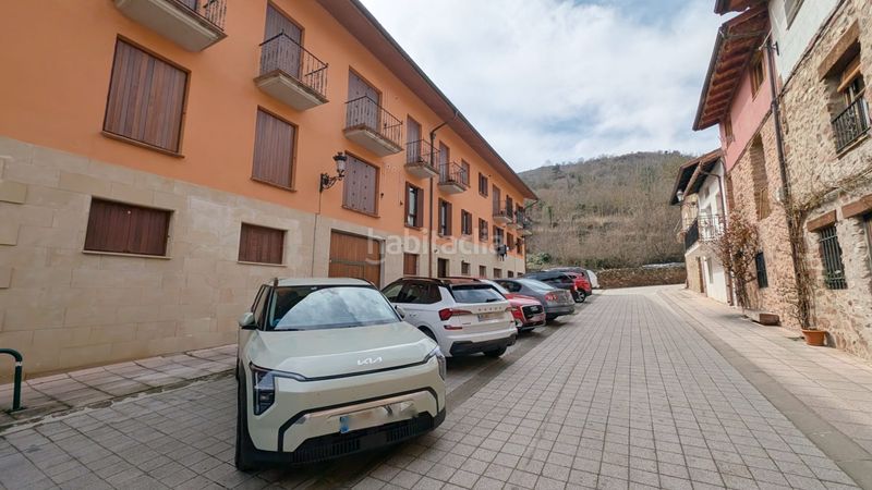 Foto a83c4a81-8043-4f89-9d30-a1b0acef80e9. Apartamento en subida soleta 7 piso de 1 habitación con piscina y ascensor. en Ezcaray