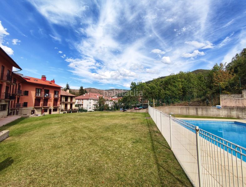Foto c00d514e-5b06-4213-9b92-b5f22fef4b70. Apartamento en subida soleta 7 piso de 1 habitación con piscina y ascensor. en Ezcaray