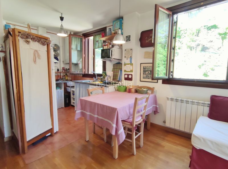 Foto de0585a9-8f38-42df-8e84-3452b14e577d. Apartamento en subida soleta 7 piso de 1 habitación con piscina y ascensor. en Ezcaray
