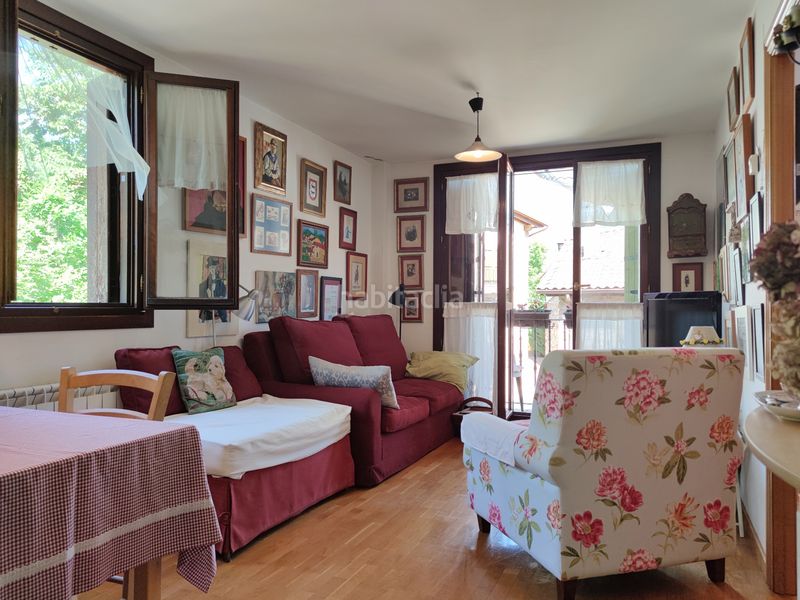 Foto fb0fcdd9-19a0-48c7-91df-3504e549be5a. Apartamento en subida soleta 7 piso de 1 habitación con piscina y ascensor. en Ezcaray