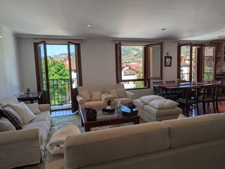 Apartament a Calle río molinar 10. Piso de 195m2 con garaje cerrado