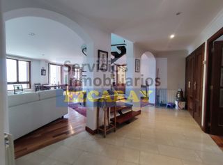 Apartament  Calle río molinar 10. Piso de 195m2 con garaje cerrado