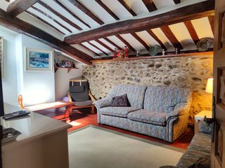 Appartement à Ezcaray. Piso de 3 habitaciones de estilo tradicional.