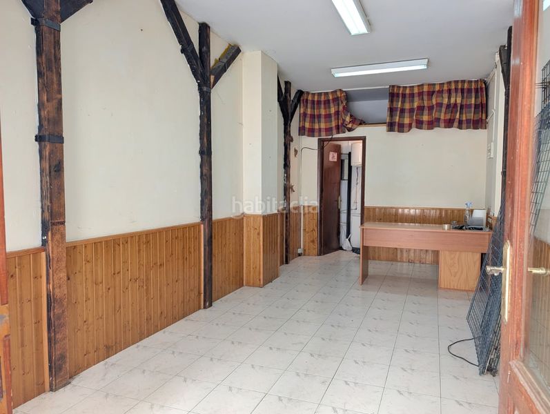 Foto f77df73b-7cf0-448b-add5-39ac2aef6b34. Alquiler local comercial en calle sagastía 24 en Ezcaray