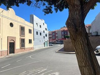 Pis a Calle OBISPO CODINA 0