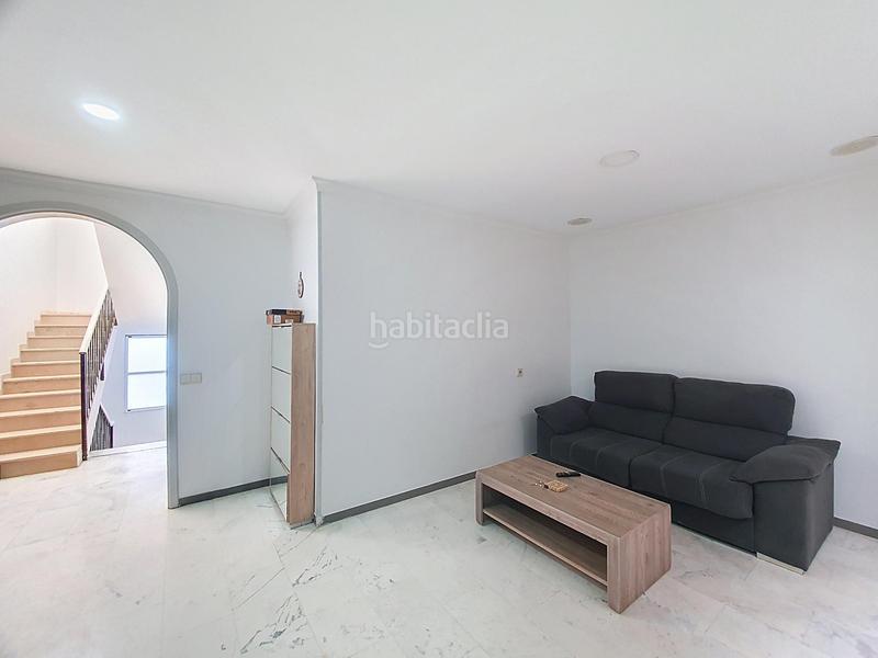 Foto 6e24f1e0-9ed1-49e3-a1ad-f0b8a0f2eaa8. House with parking in Schamann - Rehoyas Palmas de Gran Canaria (Las)