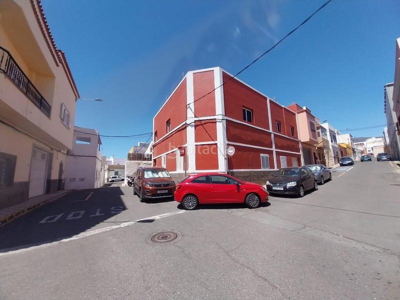 Foto 34efbd46-e9c0-4c20-b876-53020cd18ee5. Casa adossada amb aparcament a Ingenio pueblo Ingenio