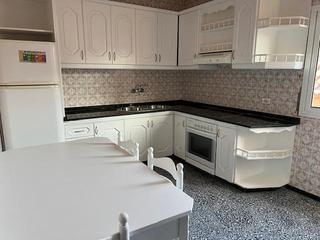 Casa adossada  Calle marconi. Oportunidad chalet dividido en tres viviendas rentables