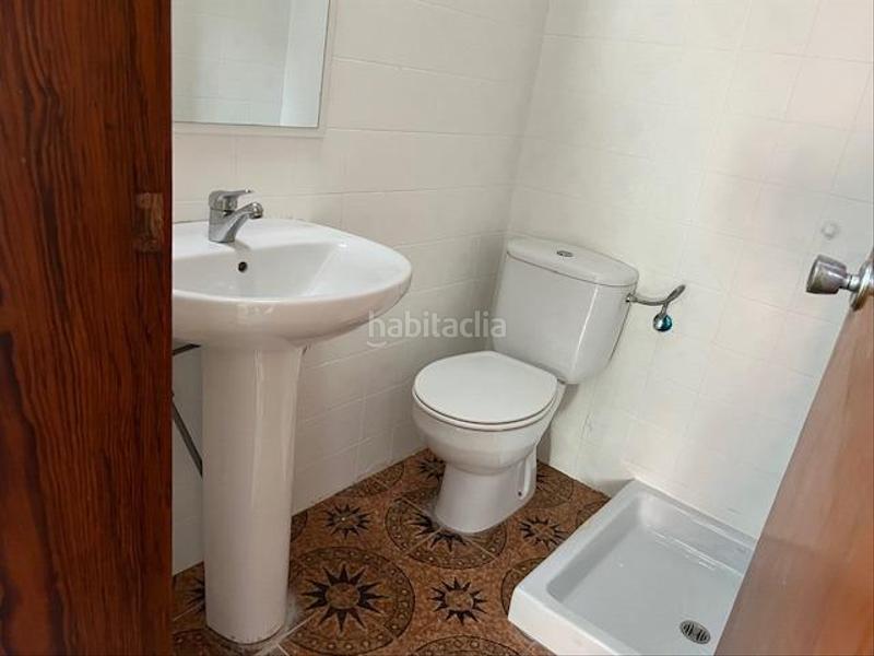 Foto b28b1c51-3496-49e8-a108-c1a336200e3c. Casa adossada amb aparcament a Ingenio pueblo Ingenio