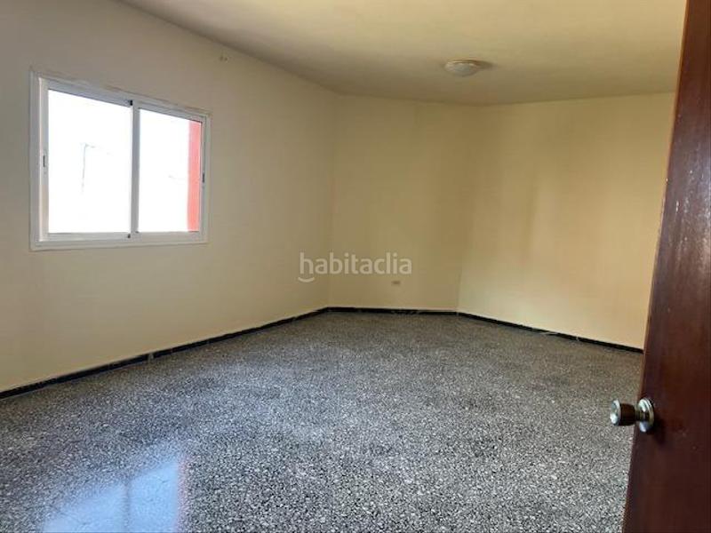 Foto deeed82c-b885-43b8-aa6d-474604af7405. Casa adossada amb aparcament a Ingenio pueblo Ingenio
