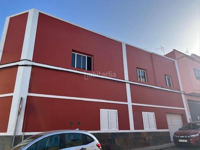 Foto ea4f83e0-d162-4bf3-9f37-c16d962355de. Casa adossada amb aparcament a Ingenio pueblo Ingenio