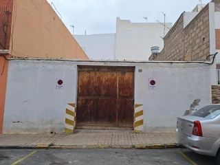 Terreno residenziale in Calle don pio coronado 151. Terreno diafano en calle don pio coronado