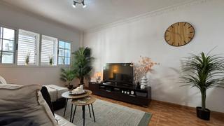 Etagenwohnung  Calle cura gordillo. Venta de piso en telde  la herradura