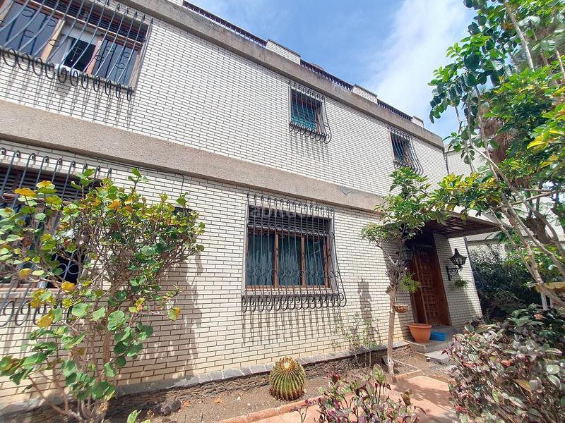 Foto 85c3024b-6894-47e1-9a0f-563b383a373b. Chalet with parking in Ciudad Jardín Palmas de Gran Canaria (Las)