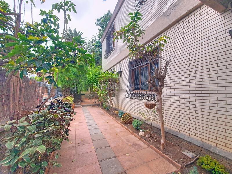 Foto 2dece704-d5da-48aa-8d4d-babe4dd33e8e. Chalet con parcheggio in Ciudad Jardín Palmas de Gran Canaria (Las)