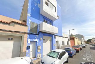 Local Comercial  Calle policarpo baez. Amplio almacén en santa lucía de tirajana con potencial para con