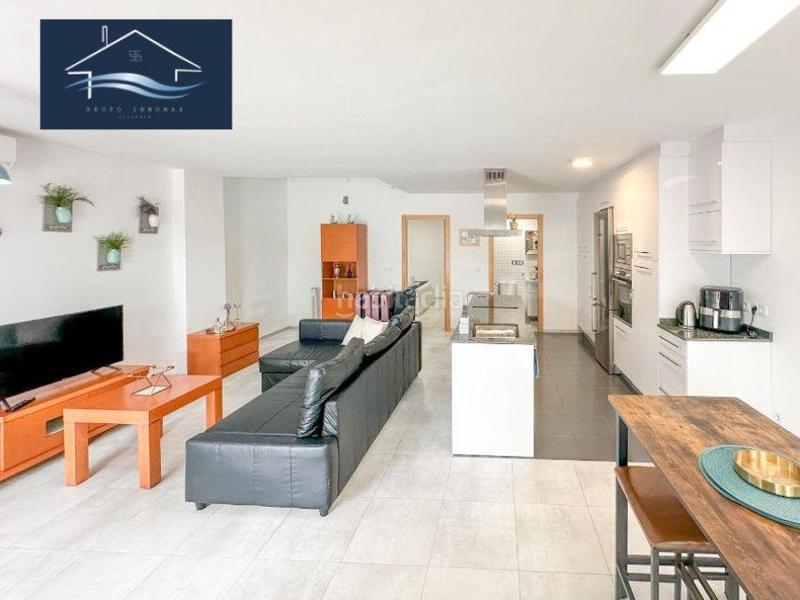 Foto 2589ef7e-30b0-4b83-9a94-f59a22721c90. Xalet amb aparcament piscina a Pueblo Acantilado-Lanuza Campello (el)