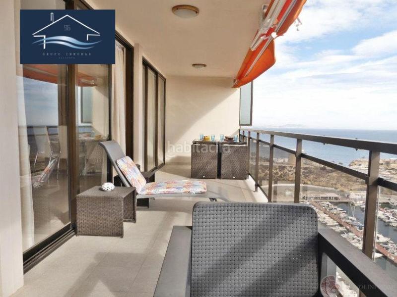 Foto c0ce0894-b533-4286-aea3-3f7cfc731578. Attique avec parking dans Campello Playa Campello (el)