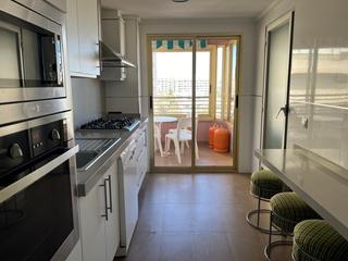 Flat  Carrer d'alboran. Especatcular y amplio piso en 1 linea de playa muchavista - el