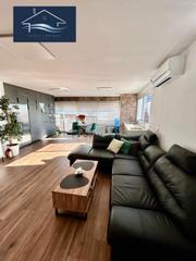 Flat in Barrio del Centro. Atico en venta en plno centro de alicante