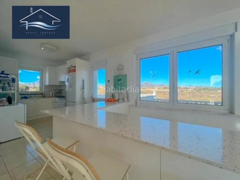 Foto 04f7e470-7795-43d0-96ad-e6ed7f571933. Chalet avec cheminée chauffage parking piscine dans Mutxamel