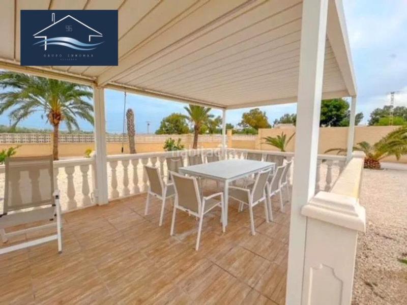 Foto 1f65b7c5-0daa-43dc-90a3-8c361db4031b. Chalet avec cheminée chauffage parking piscine dans Mutxamel