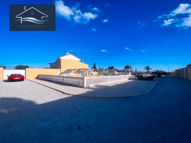 Foto b3c34ca9-321f-451c-aa8f-426727854622. Chalet avec cheminée chauffage parking piscine dans Mutxamel