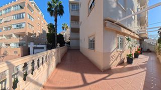 Appartamento in Carrer britania 29. Piso en venta alicante - zona golf- playa san juan