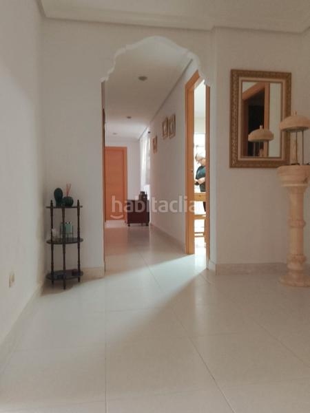 Foto 5dee0a4a-83d0-457f-8fb6-992271b9d93a. Piso amplio piso en venta en el campello - alicante en Campello (el)