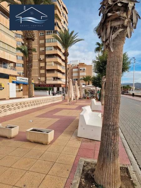Foto 260eb051-a77f-40d2-8443-40767f1a2d14. Local commercial avec chauffage dans Campello Playa Campello (el)