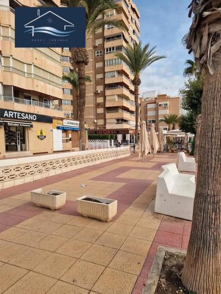 Foto c2ebe0a6-beba-4c6e-9e9b-1a628bf2f307. Local commercial avec chauffage dans Campello Playa Campello (el)