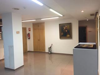 Büro in Casco Antiguo - Sta. Cruz - Ayuntamiento. Oficina en venta en pleno centro de alicante