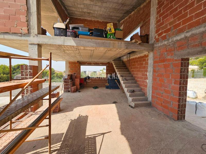 Foto fa5db318-285f-4f41-b653-cfd88bd5f7c7. Chalet  indepndiente en venta en alicante - en Busot