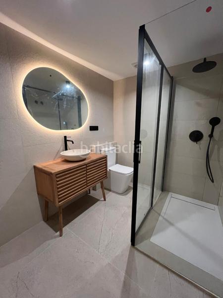 Foto 488a9f70-836c-4915-b95f-c436a04a0fd9. Piso en carrer arquitecto morell 17 exclusivo piso reformado en venta en el corazón en Alicante
