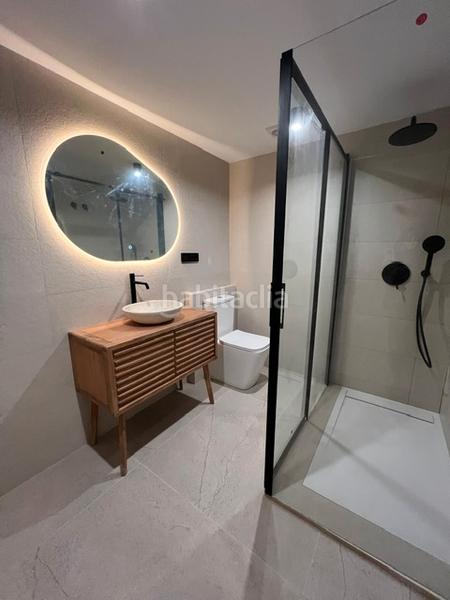 Foto a13c85ad-622d-4168-9ab4-4689cbcbb4b1. Piso en carrer arquitecto morell 17 exclusivo piso reformado en venta en el corazón en Alicante