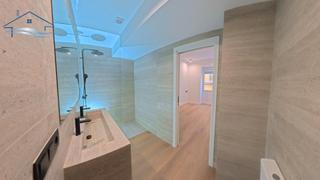 Appartamento in Barrio del Centro. ? ¡exclusivo piso reformado en el corazón de alicante! tu nueva