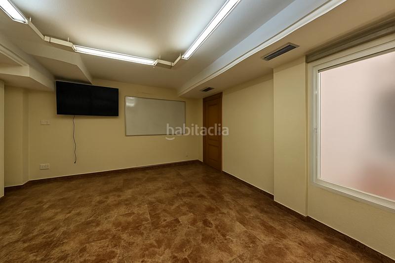 Foto 4deb6fa2-f3bd-4be0-866a-b28c8179c57f. Ufficio in calle segura 13 in Mercado Alicante