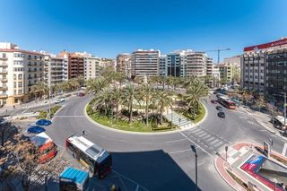 Pis  Avenida de federico soto. Piso en venta en pleno centro - plaza luveros- alicante