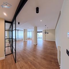 Miete Etagenwohnung in Avenida de federico soto 13. Piso en alquiler larga estancia - plaza luceros