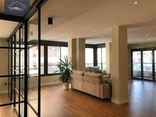 Location Appartement à Avenida de federico soto 13. Piso en alquiler larga estancia - plaza luceros