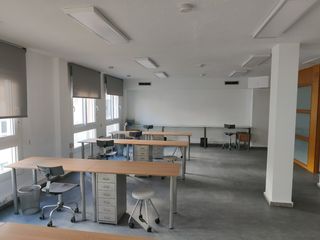 Miete Büro  Carrer pintor lorenzo casanova. Oficina en alquiler en pleno centro de alicante