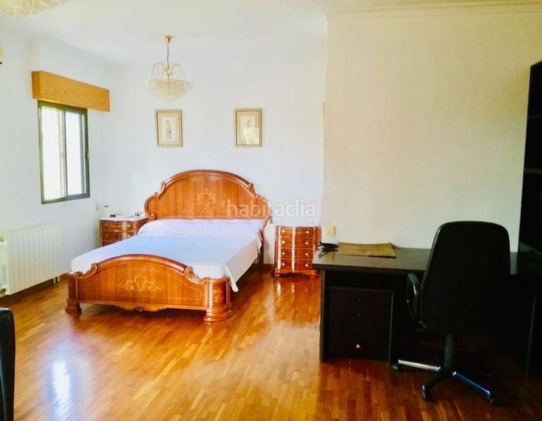 Foto 4c75f169-82b7-4d31-8bcf-ef0bfcf0e1b0. Xalet amb calefacció aparcament piscina a Villafranqueza Alicante