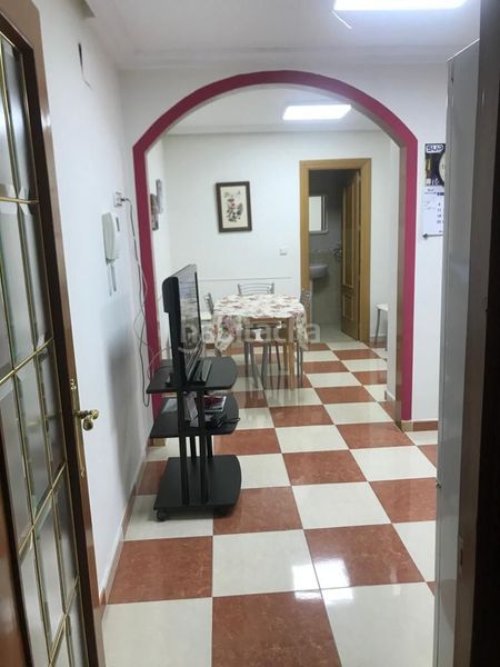 Foto ab7df8dc-0dbc-4182-9617-ff852580e3ec. Pis amb calefacció aparcament a Ensanche-Diputación Alicante